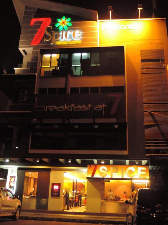 Golden Leaf Boutique Hotel Johor Bahru Bagian luar foto